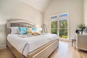 9 Schlafzimmer, Bügeleisen/Bügelbrett, Reisekinderbett, WLAN