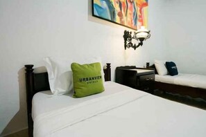 Room - Urbanview Hotel Ananda Beach Sanur (Bali)
