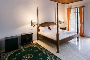 Room - Urbanview Hotel Ananda Beach Sanur (Bali)