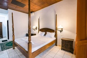 Room - Urbanview Hotel Ananda Beach Sanur (Bali)
