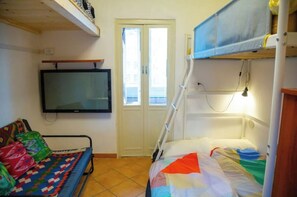1 bedroom, desk, WiFi, bed sheets