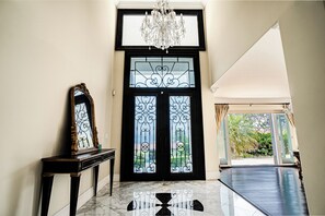 Interior - Belle Mer - Upscale Seaside Escape w/ Ocean View, 5 Bedrooms & High Speed Wifi (Palos Verdes Estates)