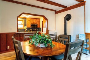 Dining - Minutes to Old Colorado City

 (Colorado Springs)