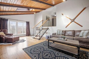 Smart TV y chimenea