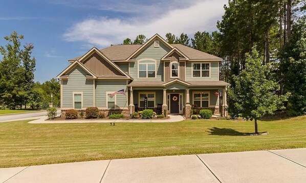 Exterior - Charming 4-bedroom, 3 bathroom house situated close to the Augusta National. (Grovetown)