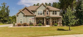 Charming 4-bedroom, 3 bathroom house situated close to the Augusta National.