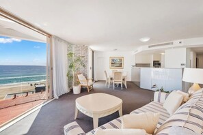 Living area - Stunning 2BR Penthouse with Kirra Beach Views
(Coolangatta)