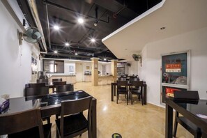 Unclassified image, 4 of 17, button - Homeinn Pebble Hotel (Shengzhou Shengzhou Avenue Kaiyuan Plaza) (Shengzhou)