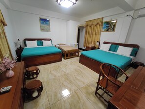 Deluxe Room | Desk, free WiFi - Hotel Pacific Pearl (Punta Mala)