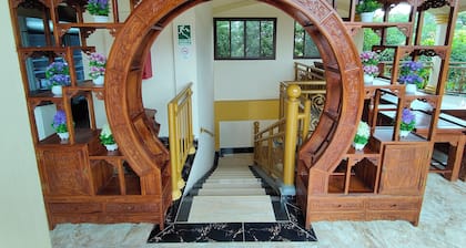 Hotel Pacific Pearl