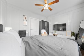 2 bedrooms, desk, iron/ironing board, travel cot