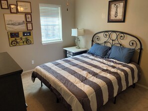 4 bedrooms, desk, iron/ironing board, free WiFi