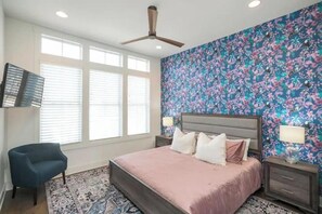 3 habitaciones, tabla de planchar con plancha, wifi y ropa de cama
