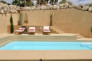 Pool - Luxury house with pool, jacuzzi, and views of the sea and golf course. (Santa Cruz de Tenerife)