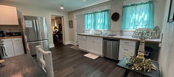 Unit 5 - Pinal Creek East - Gold Unit; 2-bedroom apartment with AC and WiFi 