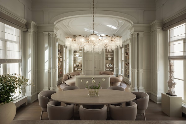 Huis (Library) | Luxe beddengoed, een minibar, een kluis op de kamer, beddengoed