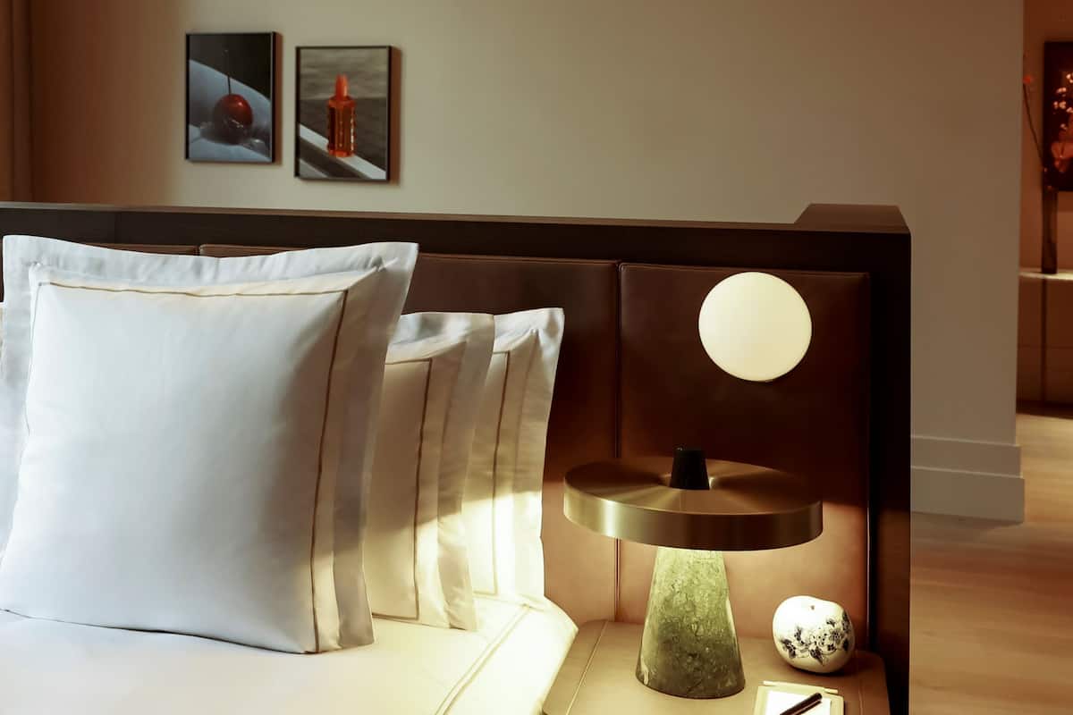 Premium bedding, minibar, in-room safe, bed sheets