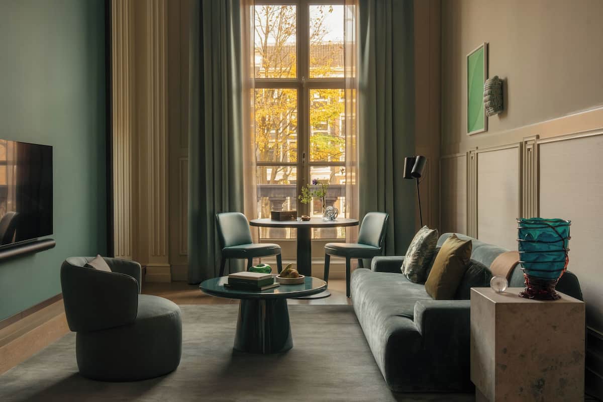 Suite – signature | Sengetøy av topp kvalitet, minibar, safe på rommet og sengetøy