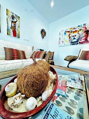 1 Schlafzimmer, Zimmersafe, Schreibtisch, Bügeleisen/Bügelbrett