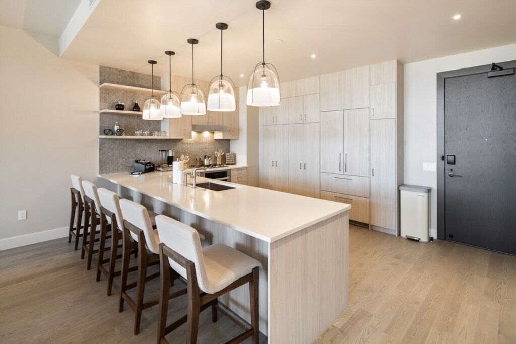 冰箱、微波炉、烤箱、炉灶