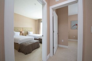 4 bedrooms, desk, iron/ironing board, travel crib