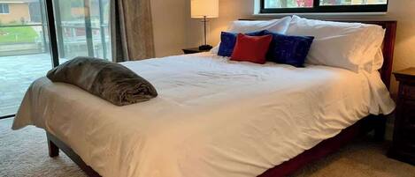 4 bedrooms, iron/ironing board, WiFi, bed sheets