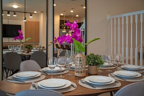 Dining - 5BD InstaWorthy home with Pool and BBQ near Disney (Davenport)