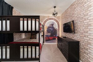 5 chambres, fer et planche à repasser, lit parapluie, Wi-Fi