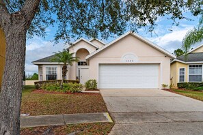 Exterior - 4BD Home Toy Story Mickey with Pool and Game Room (Kissimmee)