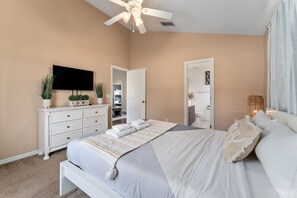 4 bedrooms, desk, iron/ironing board, travel crib