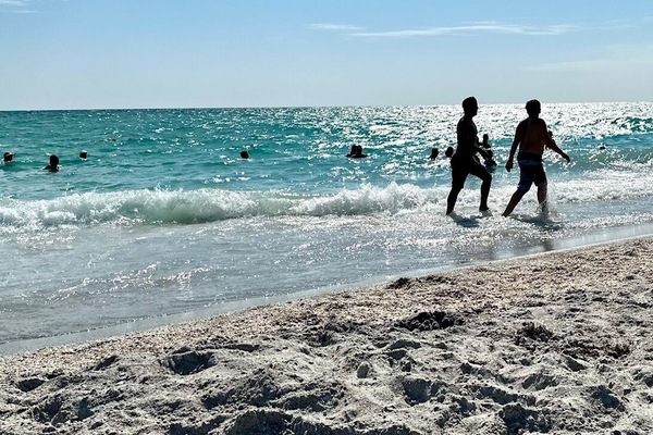 Sillas reclinables de playa, toallas de playa