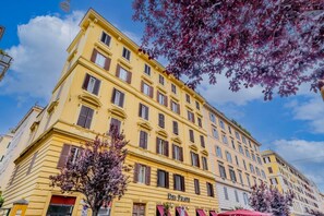 Exterior - Vatican Luxury Two Bedroom Apartment (Roma)