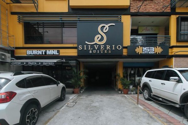 Property grounds - 153 Silverio Suites Paranaque City (ParaƱaque)