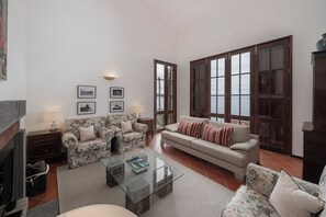 TV - Casa Amarela da Fajã da Areia (São Vicente)