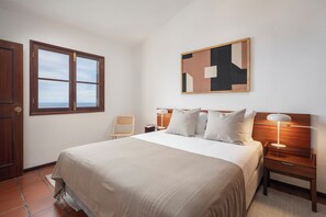 2 slaapkamers, een strijkplank/strijkijzer, wifi, beddengoed