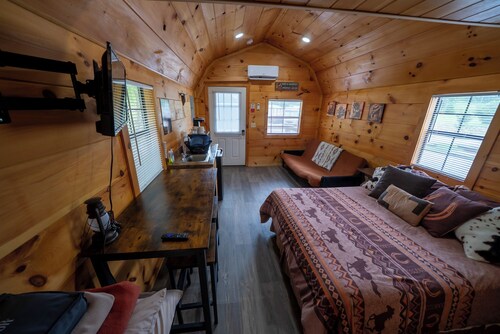 1 Room Cabin- " The John Wayne"