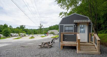 1 Room Cabin- " The John Wayne"