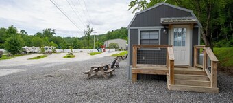 1 Room Cabin- " The John Wayne"