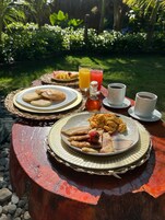 Desayuno buffet incluido todos los días 