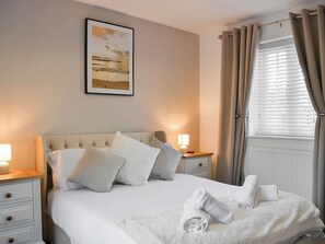 3 bedrooms, free WiFi, bed sheets