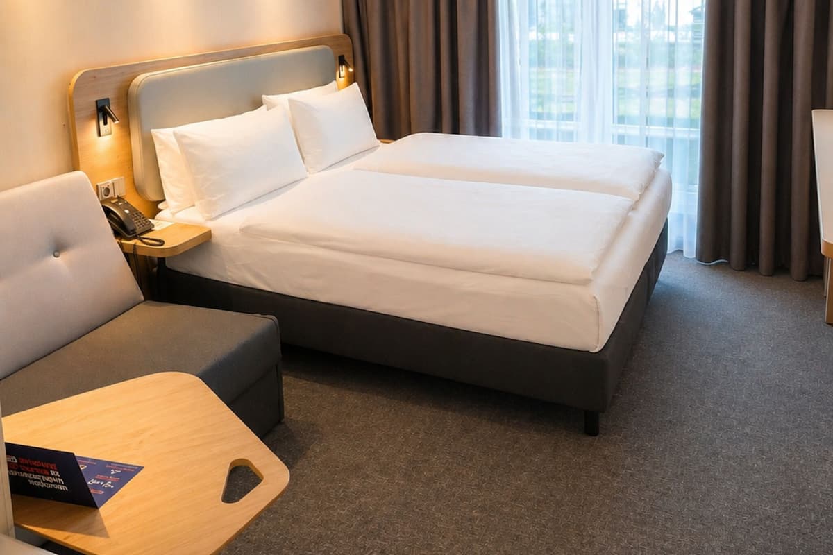 Chambre Standard, 1 grand lit et 1 canapé-lit