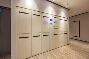 Interior - HanTing Hotel (Lijiang Old Town Dashuiche) (Lijiang)