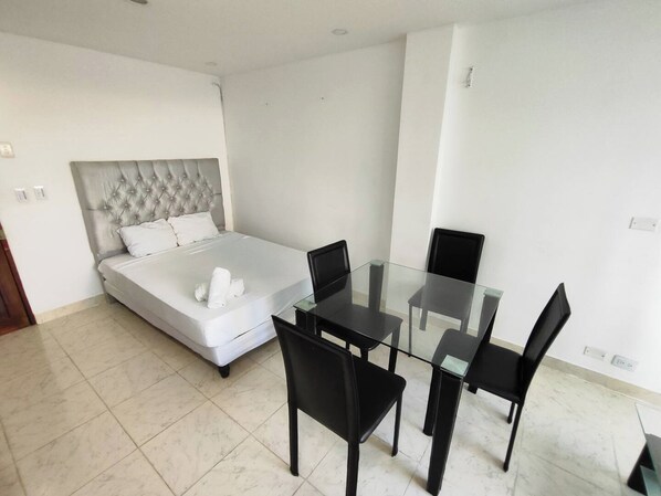 Basic Apartment | Living area | Flat-screen TV - EM3-1 APARTAMENTO 1 HAB ZONA RESIDENCIAL (Cartagena)