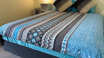 1 chambre, bureau, Wi-Fi, draps fournis