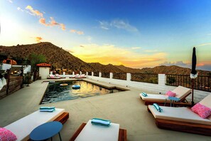 Pool - Stunning Views, Speakeasy Bar, Pool, Hot Tub, Sauna, Cold Plunge, Outdoor dining (Yucca Valley)