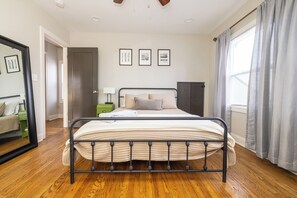 2 dormitoris, escriptori, planxa i posts de planxar i wifi 