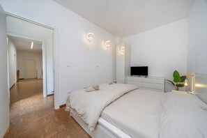 2 sovrum, strykjärn/strykbräda, wi-fi och sängkläder