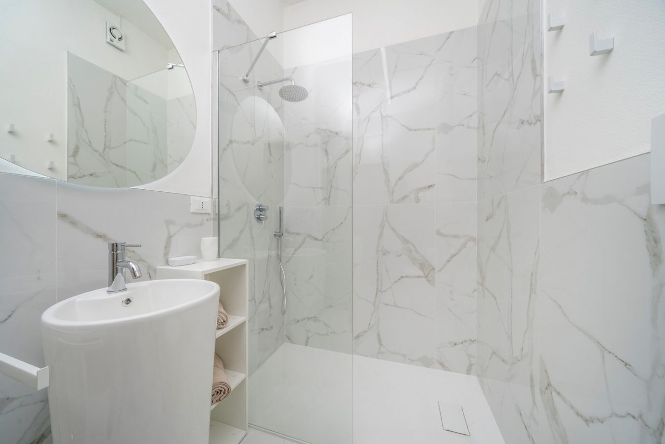 Doccia, asciugacapelli, bidet, asciugamani