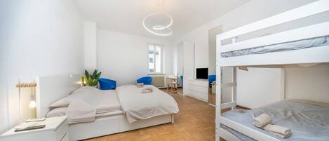 2 chambres, fer et planche à repasser, Wi-Fi, draps fournis