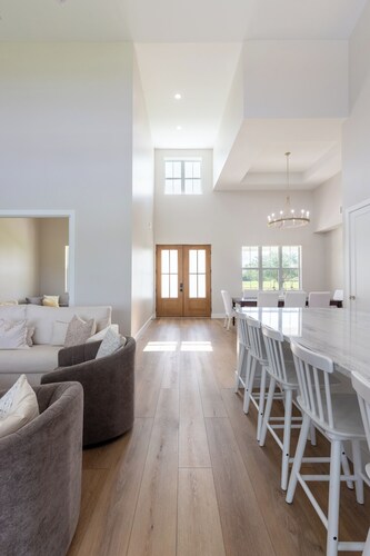 NEW BUILD! Family Retreat 4BR Home & Pool on 10 acres